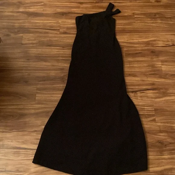 Lulu's Black One-Shoulder Dress - Picture 2 of 3